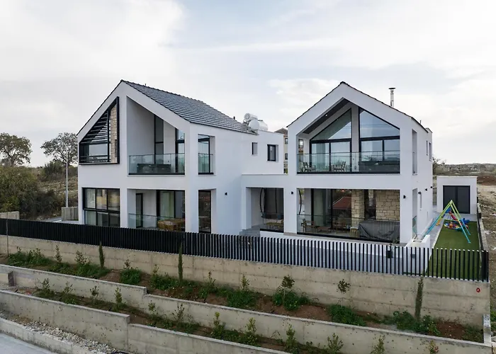 Pamboo Terravine House By Nomads *